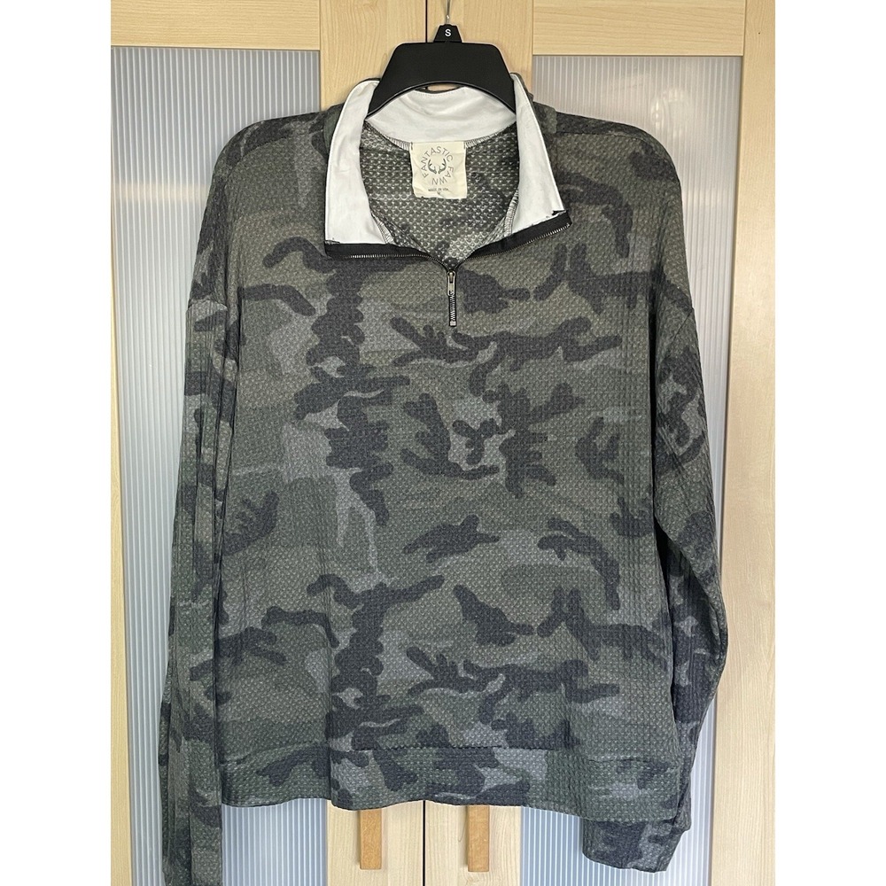 Fantastic Fawn Sz M Lightweight Waffle Shirt Top Blouse Camouflage Unisex Casual